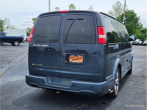 Used 2024 Chevrolet Express 2500 w/ Driver Convenience Package RWD image 16