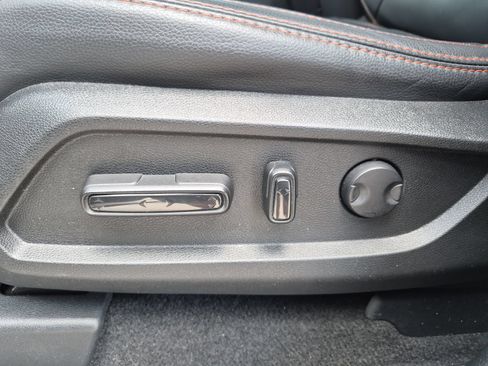 Used 2023 Honda Pilot TrailSport image 14