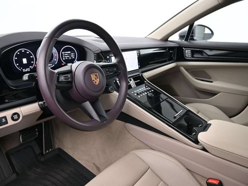 Certified 2024 Porsche Panamera image 4