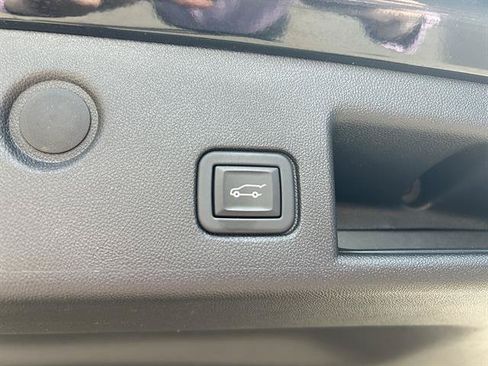 Certified 2023 Chevrolet Equinox LT w/ Driver Convenience Package AWD/4WD image 33