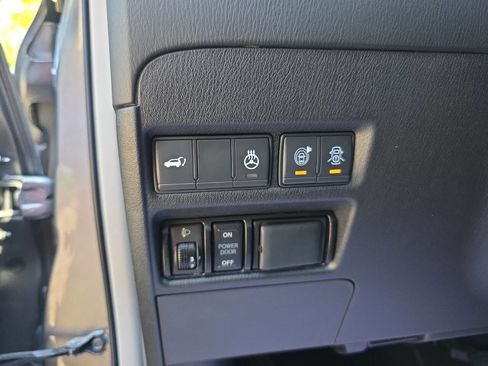 Used 2019 Nissan Armada SV image 38