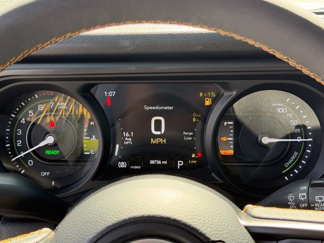 Used 2024 Jeep Wrangler Unlimited AWD/4WD image 24