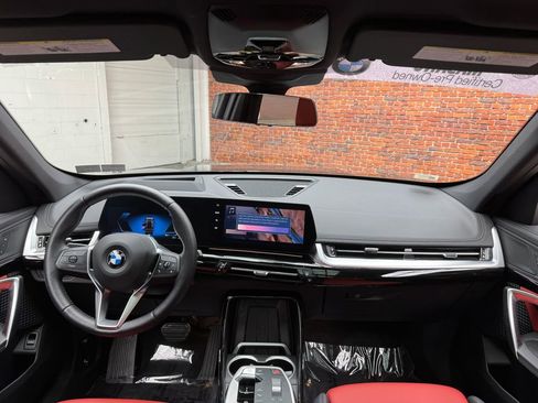 Used 2025 BMW X1 xDrive28i w/ Technology Package AWD/4WD image 12