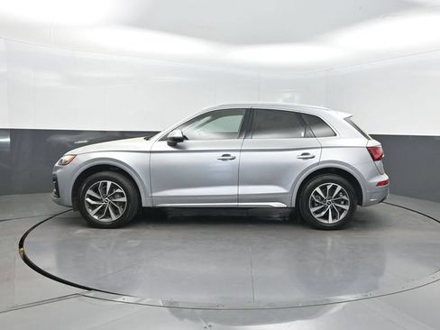 Used 2021 Audi Q5 2.0T Premium w/ Convenience Package AWD/4WD image 3