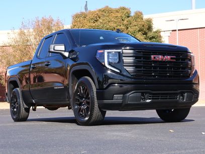 Used 2024 GMC Sierra 1500 Pro w/ Graphite Edition