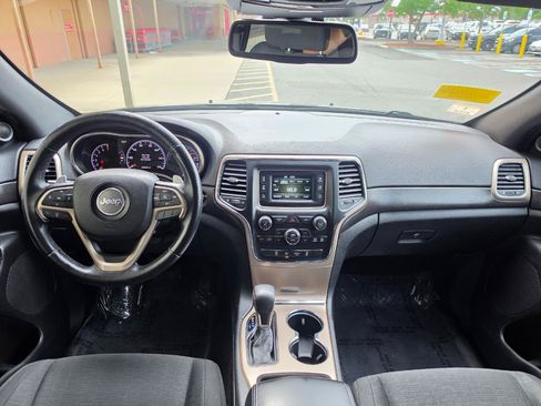 Used 2016 Jeep Grand Cherokee Laredo w/ Quick Order Package 23E AWD/4WD image 15