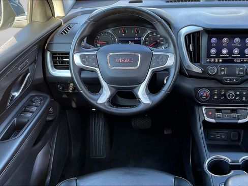 Used 2024 GMC Terrain SLT AWD/4WD image 7