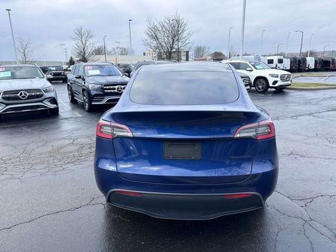 Used 2021 Tesla Model Y Long Range image 8