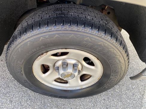 Used 2004 Chevrolet Silverado 1500 W/T image 11