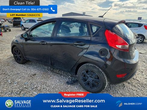 Used 2013 Ford Fiesta SE FWD image 3