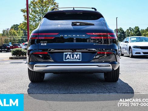 Used 2024 Genesis Electrified GV70 Advanced image 11