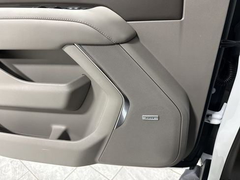 New 2026 Chevrolet Suburban Z71 w/ Z71 Off-Road Package AWD/4WD image 25