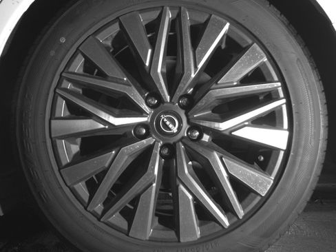 Used 2025 Nissan Altima 2.5 SV image 14