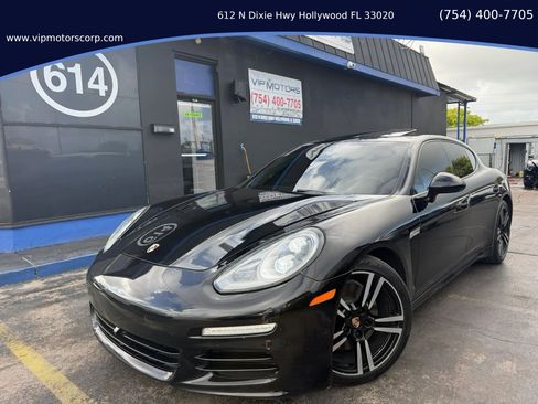 Used 2014 Porsche Panamera 4 image 1