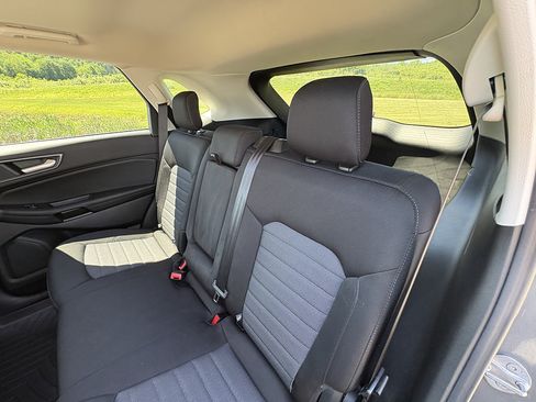 Used 2022 Ford Edge SE AWD/4WD image 19