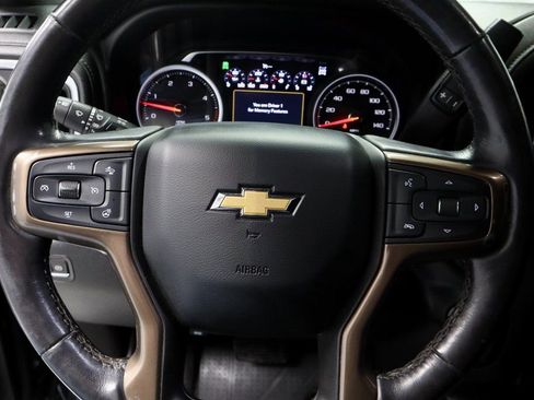 Used 2021 Chevrolet Silverado 3500 High Country image 33