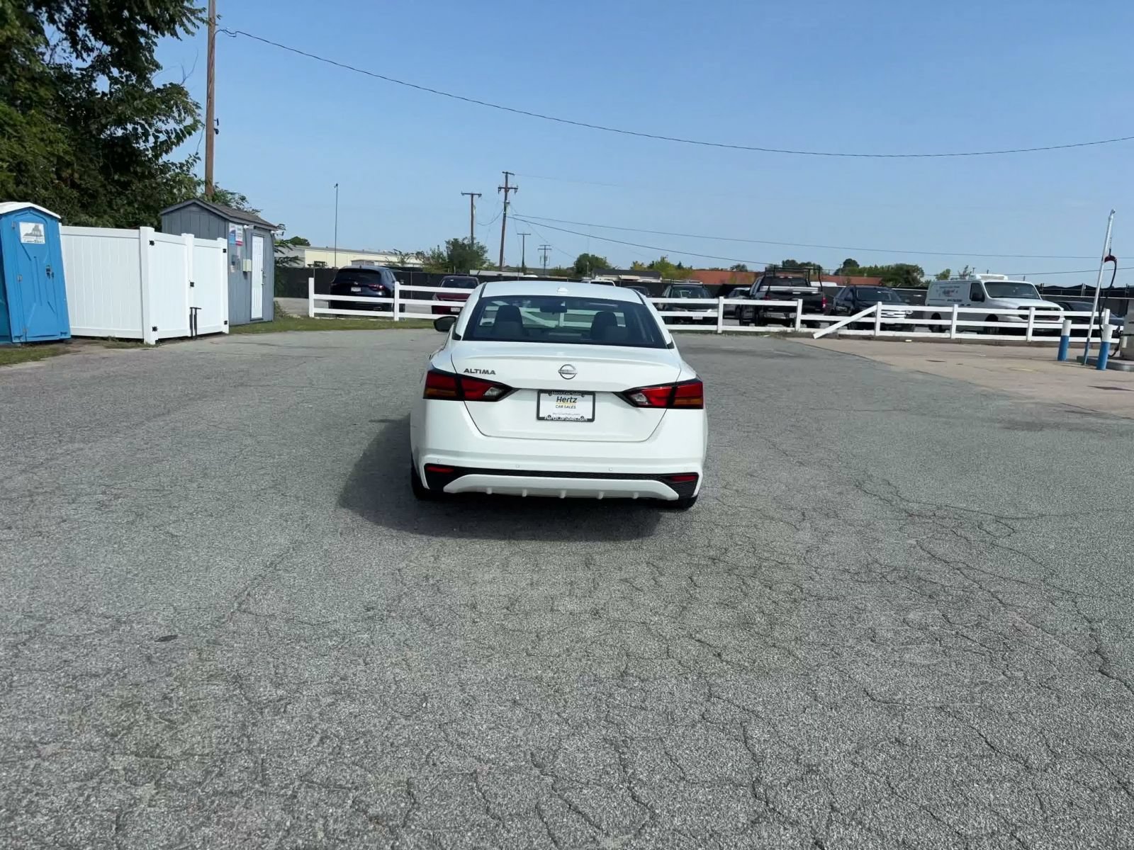 Used 2025 Nissan Altima 2.5 SV FWD image 12