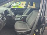 Used 2022 Chevrolet Equinox LT image 2