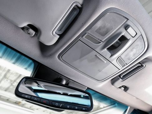 Used 2018 Hyundai Elantra GT w/ Tech Package 03 image 22