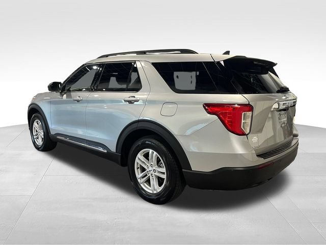 Used 2024 Ford Explorer XLT RWD image 5