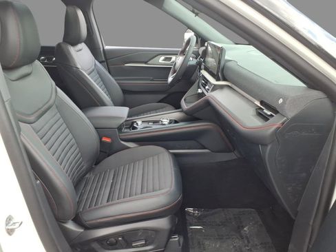 New 2026 Ford Explorer ST-Line AWD/4WD image 13