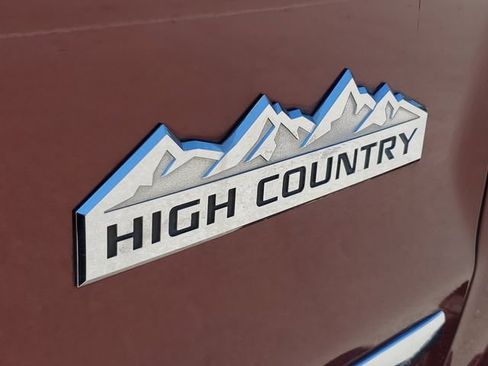 Used 2017 Chevrolet Silverado 2500 High Country w/ Duramax Plus Package AWD/4WD image 8