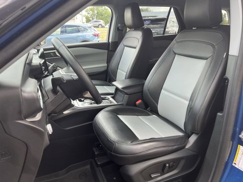 Used 2023 Ford Explorer XLT w/ Equipment Group 202A image 11