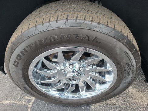 Used 2019 Chevrolet Silverado 1500 RST AWD/4WD image 42