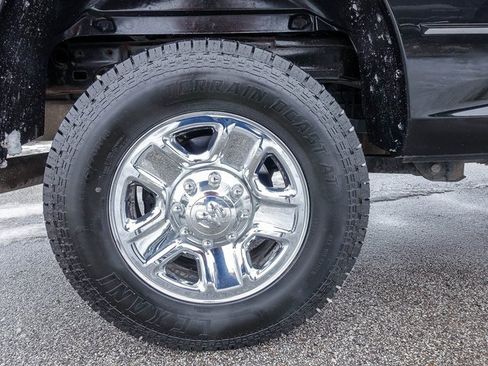 Used 2017 RAM 2500 SLT image 9