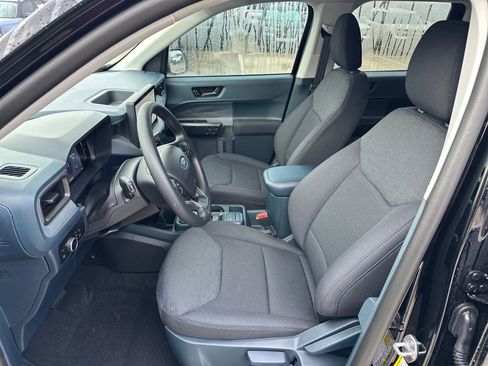 New 2025 Ford Maverick XL image 9