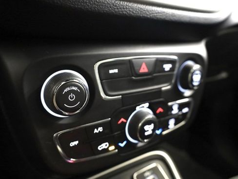 Used 2021 Jeep Compass 80th Special Edition w/ Sun and Sound Group image 22