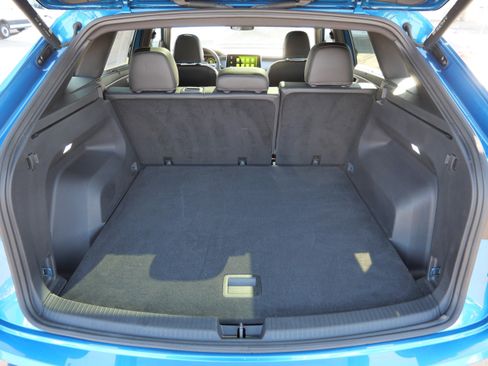 Certified 2024 Volkswagen Atlas Cross Sport SEL image 18