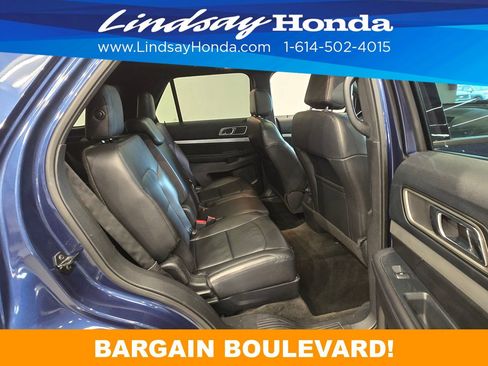 Used 2016 Ford Explorer XLT w/ Equipment Group 202A AWD/4WD image 11