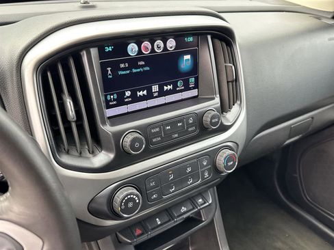 Used 2016 Chevrolet Colorado LT w/ LT Convenience Package image 22