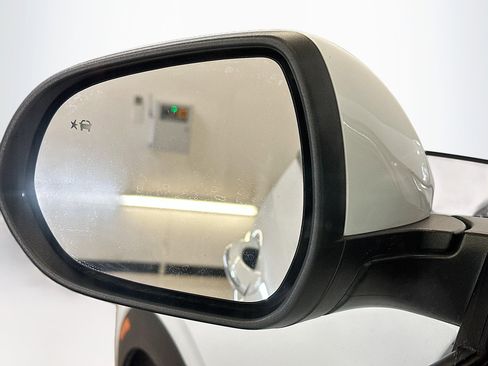 Used 2025 Buick Encore GX Preferred image 16