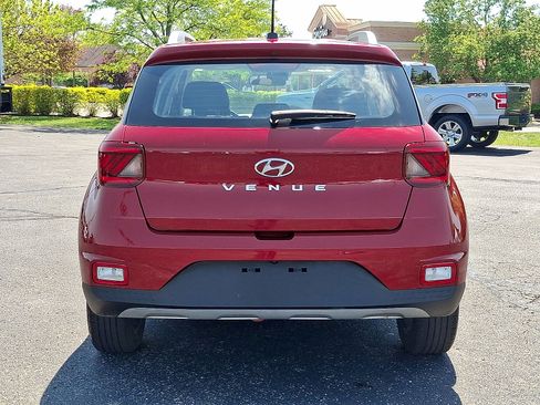 Used 2024 Hyundai Venue SEL FWD image 22