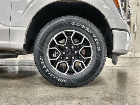 Used 2022 Ford F150 XLT w/ Equipment Group 302A High image 10