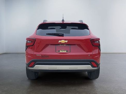 New 2026 Chevrolet Trax LT w/ Driver Confidence Package image 4