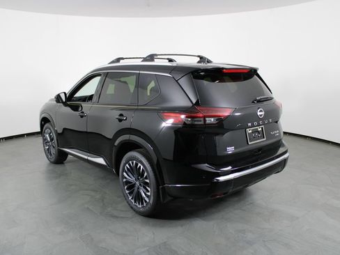 New 2026 Nissan Rogue Platinum AWD/4WD image 2