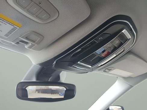 Used 2023 Jeep Grand Cherokee Limited image 30