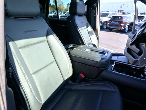 Certified 2022 GMC Yukon Denali image 27