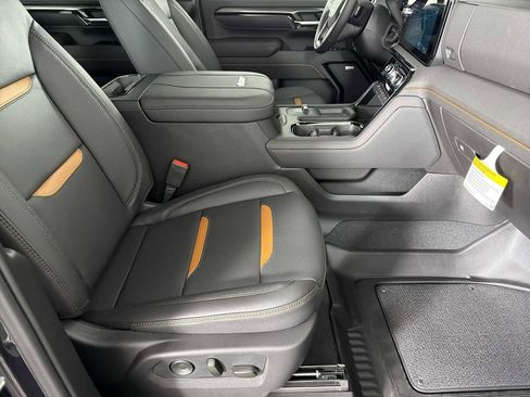 New 2026 GMC Sierra 2500 AT4 w/ AT4 Premium Plus Package AWD/4WD image 12