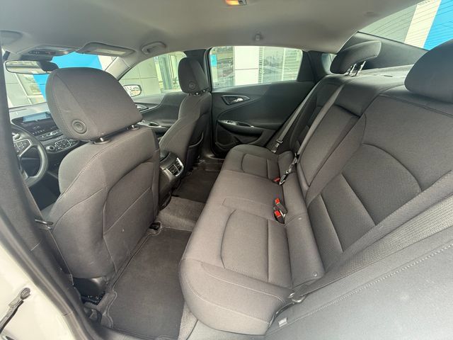 Used 2025 Chevrolet Malibu LT FWD image 19