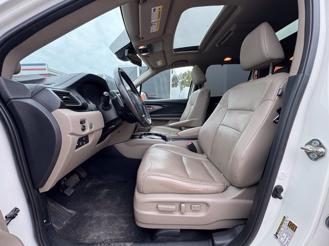 Used 2017 Honda Pilot Elite image 10