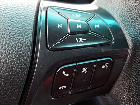 Used 2017 Ford Explorer XLT image 22