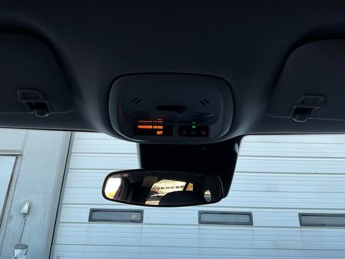 Used 2025 Chevrolet Trax LT image 14