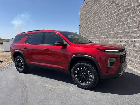 New 2026 Chevrolet Traverse Z71 w/ Enhanced Driving Package AWD/4WD image 1