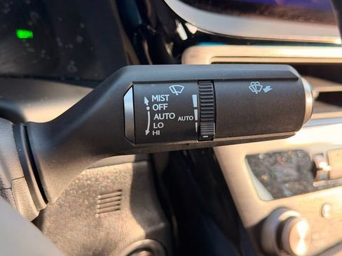 Used 2023 Lexus ES 300h w/ Accessory Package (Z1) FWD image 17