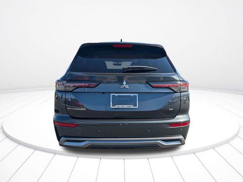 New 2026 Mitsubishi Outlander SE image 4