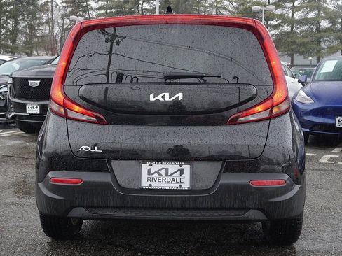 Used 2022 Kia Soul LX w/ Technology Package image 10